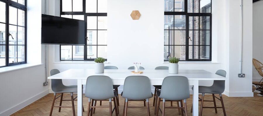 Encuentra hermosas sillas para el hogar.